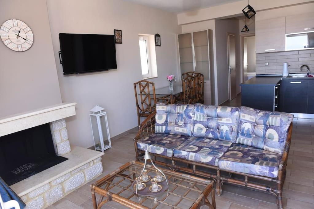 Katerina Luxury Suites Elia  Exterior foto